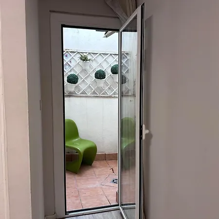 Apartment Comfortable Close To Bunkers Del Carmel!